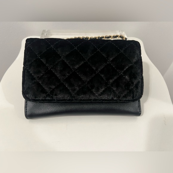 Dream Control Luxurious Black Quilted Velvet Clutch - Picture 2 of 8